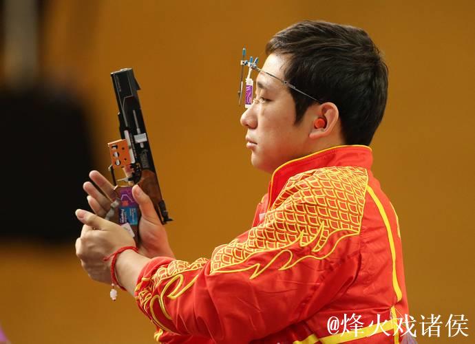 射击世界杯总决赛：李越宏男子手枪速射成功卫冕